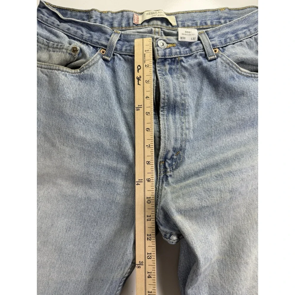 Levis 505 Jeans Mens 38x32 Regular Fit Straight Leg Denim Light Wash Casual Pant